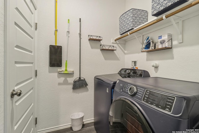 158 Canopy Oak, New Braunfels, TX 78130 - laundry area with washer and dryer and baseboards