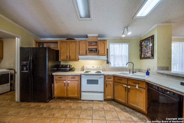 22337 Red Sand, San Antonio, TX 78264 - kitchen with black appliances, a sink, under cabinet range hood, a textured ceiling, and ornamental molding