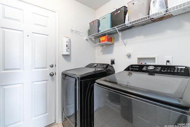11807 Amber Tree, San Antonio, TX 78254 - laundry room featuring washer and dryer and light tile patterned flooring