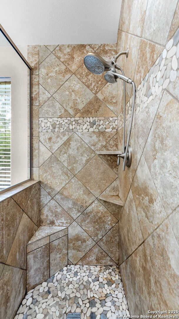 21627 Rio Comal, San Antonio, TX 78259 - bathroom view of tiled shower