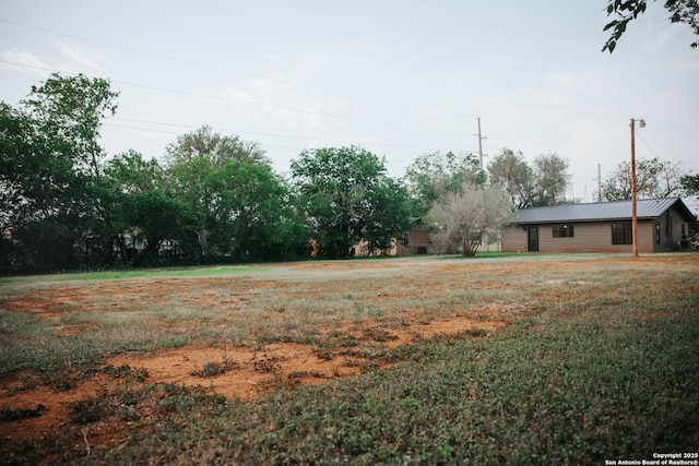 482 S Edwards, Charlotte, TX 78011 - view of yard