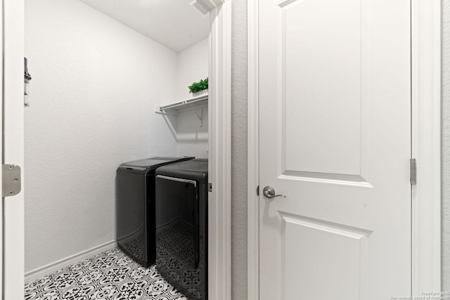 9730 Kremmen, Boerne, TX 78006 - washroom with washer and dryer and baseboards