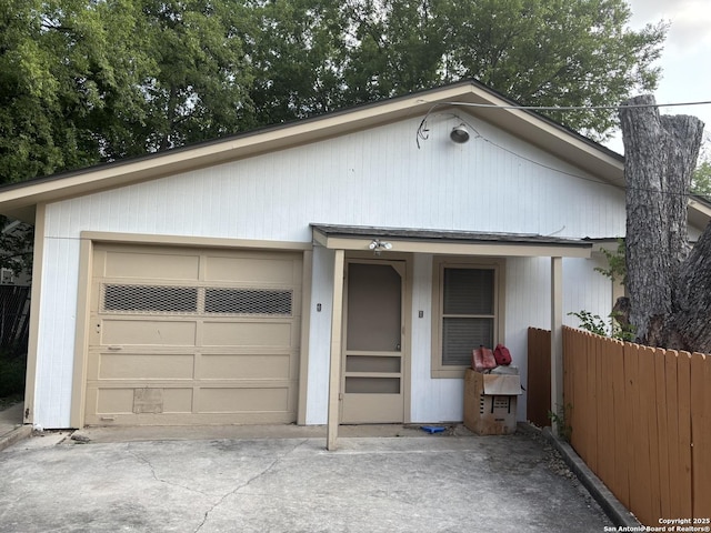 1927 Lee Hall, San Antonio, TX 78201 - view of front of home featuring a garage