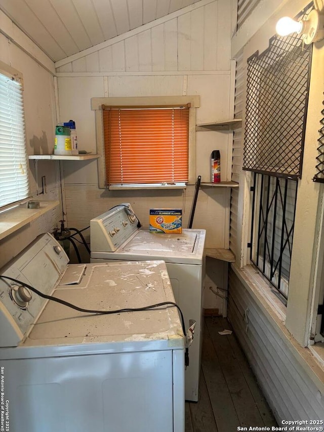 1927 Lee Hall, San Antonio, TX 78201 - laundry area with washing machine and clothes dryer, wood finished floors, and wooden ceiling