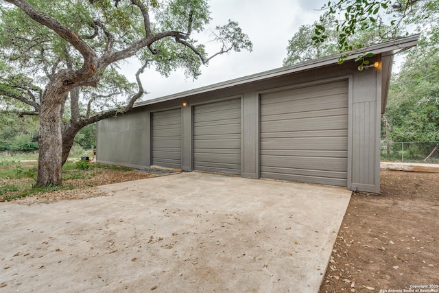 1071 Diamondhead Dr, Canyon Lake, TX 78133 - view of detached garage