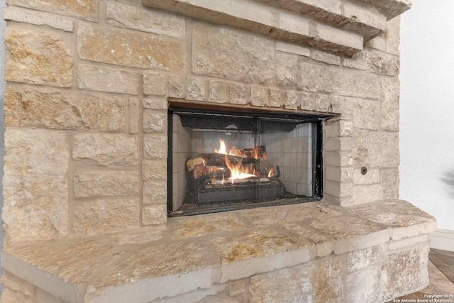 1015 Campanile, San Antonio, TX 78258 - detailed view of a stone fireplace