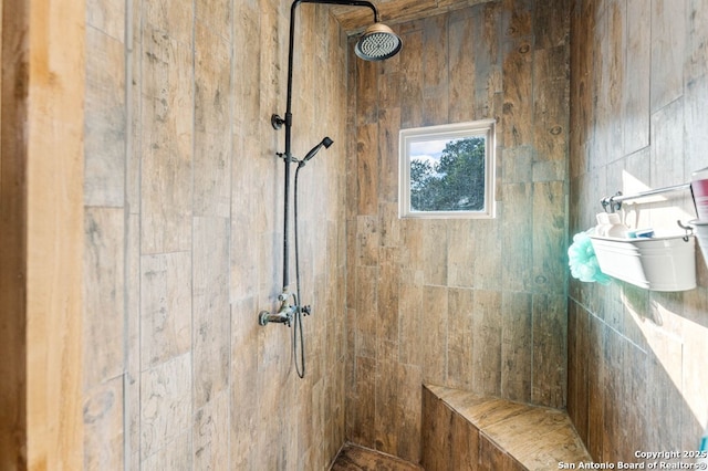231 Doris Dr, Kerrville, TX 78028 - bathroom with tiled shower