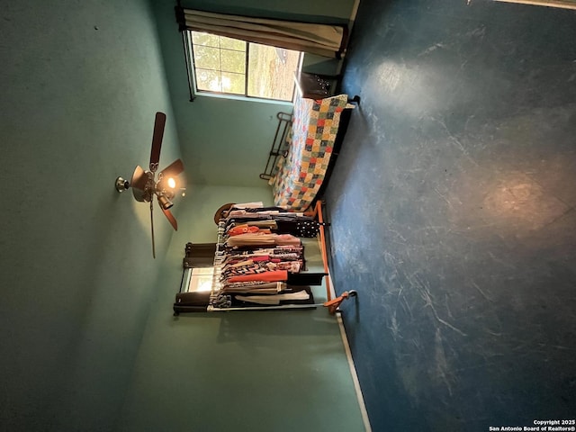 512 Brown Ln, Floresville, TX 78114 - view of bedroom