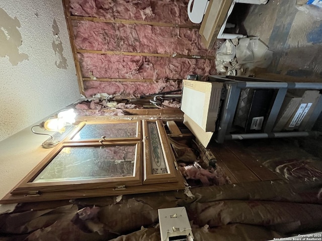 512 Brown Ln, Floresville, TX 78114 - view of miscellaneous room