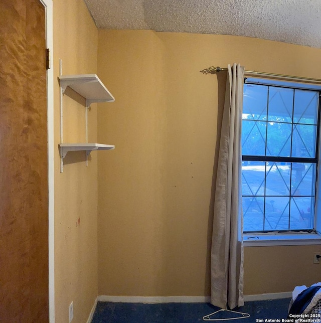 512 Brown Ln, Floresville, TX 78114 - interior space
