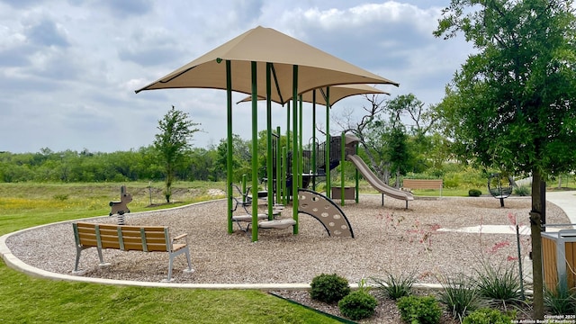 4211 Cove, San Antonio, TX 78223 - view of community play area