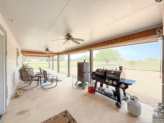 1185 County Road 7718, Devine, TX 78016 - sunroom / solarium with a ceiling fan