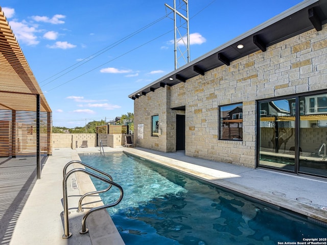 2050 Lohmans Spur Unit, Lakeway, TX 78734 - view of pool