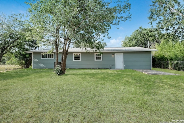 7811 Stagecoach, San Antonio, TX 78227 - rear view of house with a patio