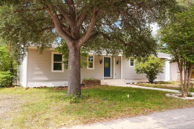 242 Babcock Rd, San Antonio, TX 78201 - view of front of house with a front yard