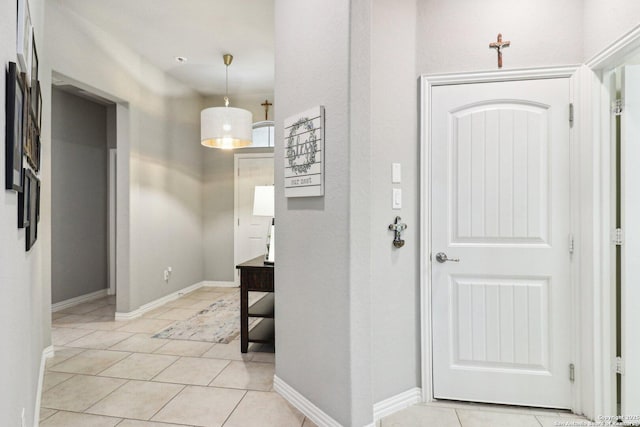 2730 Tortuga Verde, San Antonio, TX 78245 - entryway featuring light tile patterned flooring and baseboards