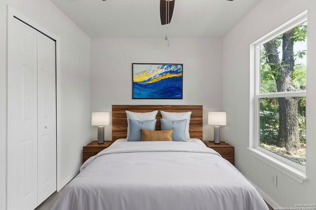 1711 Hermine, San Antonio, TX 78201 - bedroom with ceiling fan