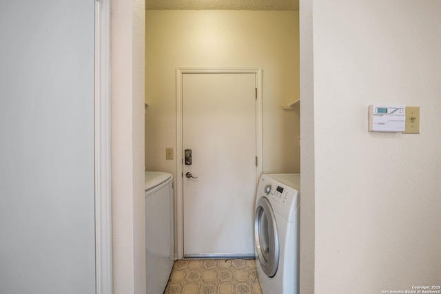 5810 Spring Grn, San Antonio, TX 78247 - laundry area featuring washer and dryer