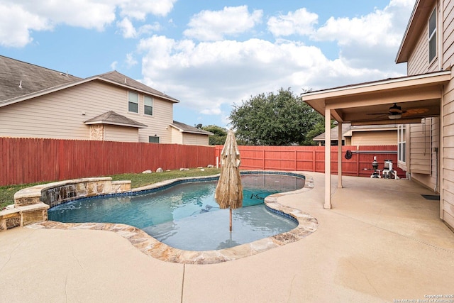 5514 Waldon Walk, San Antonio, TX 78261 - view of swimming pool with ceiling fan, a fenced backyard, and a patio area
