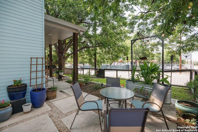 430 Burleson, San Antonio, TX 78202 - fenced backyard featuring outdoor dining space and a patio area