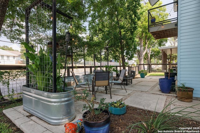 430 Burleson, San Antonio, TX 78202 - view of patio / terrace