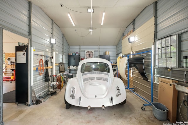 102 Southgate, Pleasanton, TX 78064 - view of garage