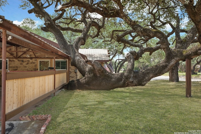 102 Southgate, Pleasanton, TX 78064 - view of grassy yard