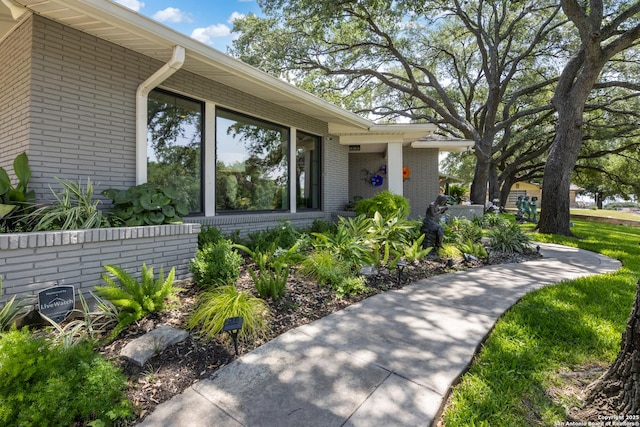 323 Lakeridge, San Antonio, TX 78229 - view of property exterior with brick siding
