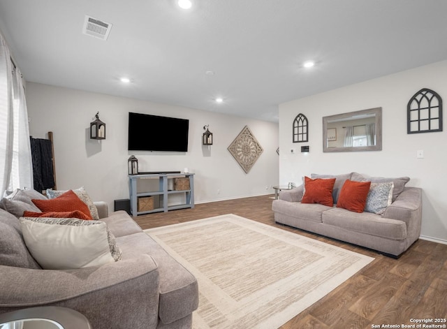 6416 Embankment, San Antonio, TX 78252 - living area with recessed lighting, wood finished floors, and baseboards