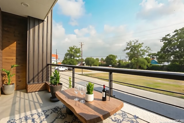 130 E Lachapelle, San Antonio, TX 78204 - view of balcony