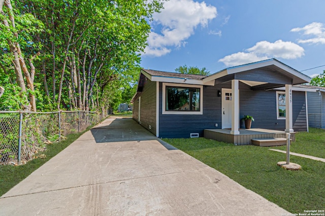 4935 Bartmer Ave, San Antonio, TX 78228 - bungalow featuring concrete driveway