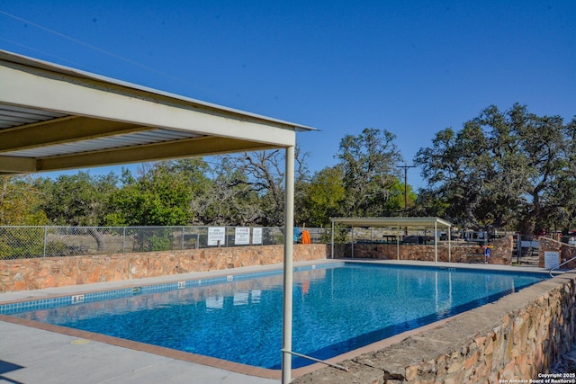 121 N Spanish Oak Trl, Kerrville, TX 78028 - community pool featuring view of scattered trees