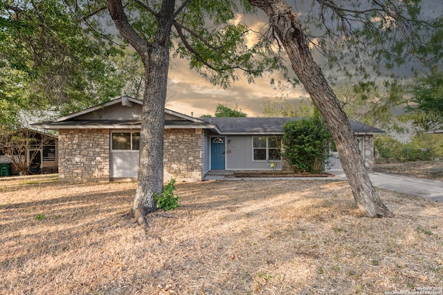 5802 Branch Vly, San Antonio, TX 78242 - view of front facade with stone siding