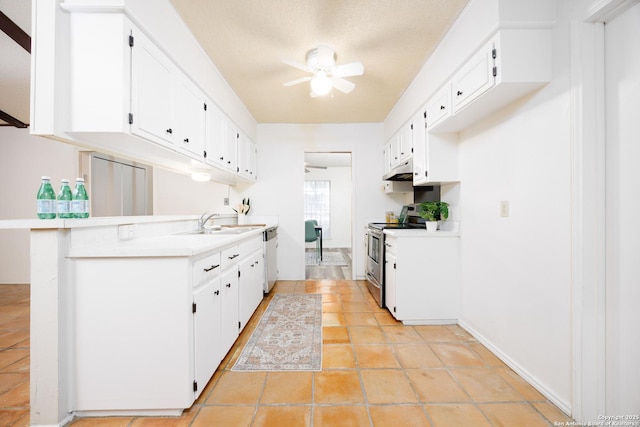 7035 Forest Mdw, San Antonio, TX 78240 - kitchen with stainless steel electric stove, a ceiling fan, a sink, and light countertops