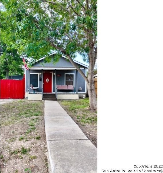 1414 Rivas, San Antonio, TX 78207 - bungalow-style home featuring a porch