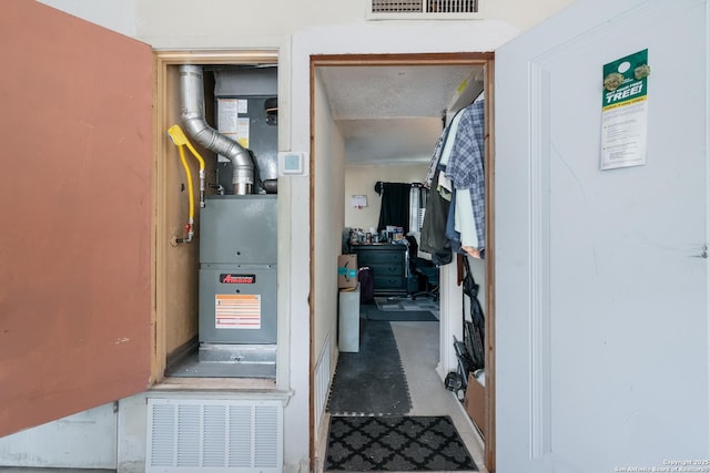 1230 Churing, San Antonio, TX 78245 - view of utility room