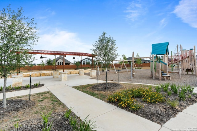 547 White Oak, Castroville, TX 78009 - view of community play area