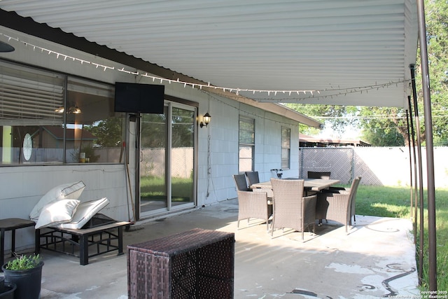 5142 Village Ct, San Antonio, TX 78218 - view of patio with outdoor dining space