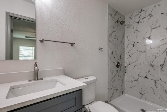 2822 Spokane, San Antonio, TX 78222 - bathroom with vanity, a shower, and toilet
