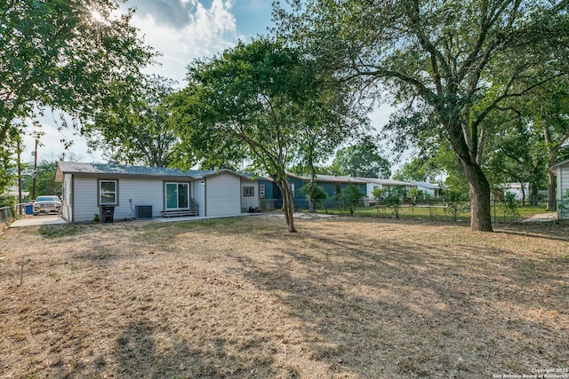 2822 Spokane, San Antonio, TX 78222 - back of house with entry steps and central air condition unit