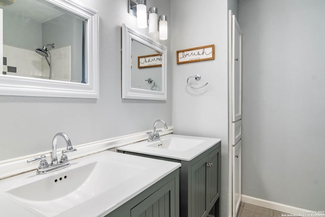 13635 Oak Breeze, Universal City, TX 78148 - full bath with two vanities