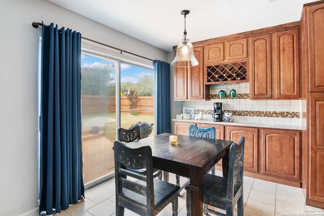 13635 Oak Breeze, Universal City, TX 78148 - dining room with light tile patterned floors and baseboards