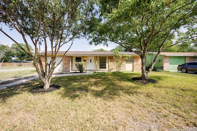 429 Aviation, Universal City, TX 78148 - ranch-style home featuring brick siding