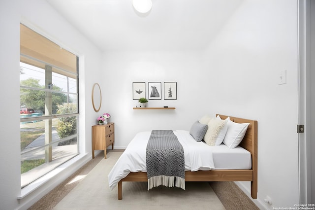 429 Aviation, Universal City, TX 78148 - carpeted bedroom featuring baseboards