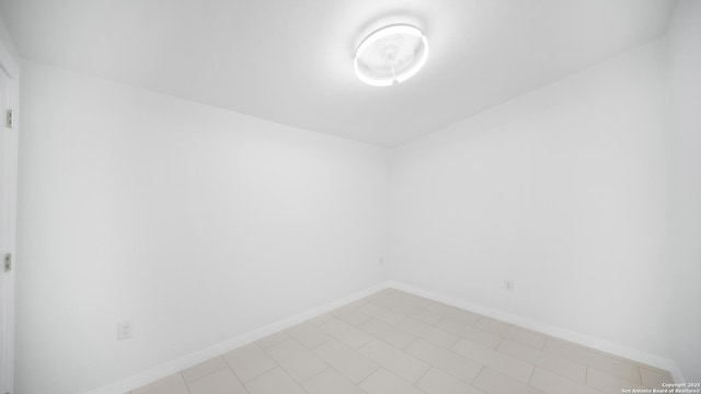 201 Lakeview Cir, La Vernia, TX 78121 - empty room featuring baseboards