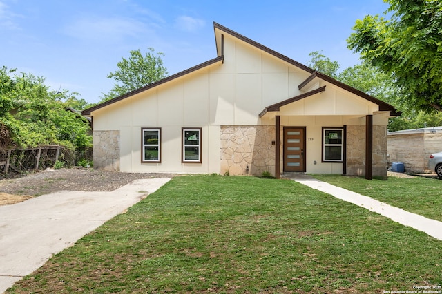 259 Future, San Antonio, TX 78213 - view of front facade with stone siding