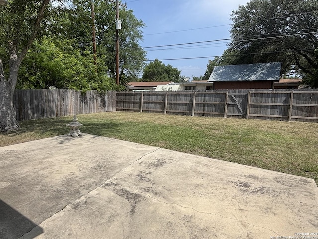 527 Artemis, San Antonio, TX 78218 - view of yard featuring a patio area