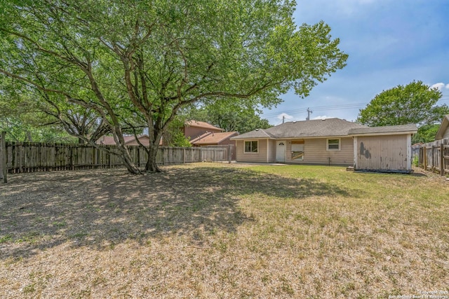 2514 Christian, San Antonio, TX 78222 - view of yard