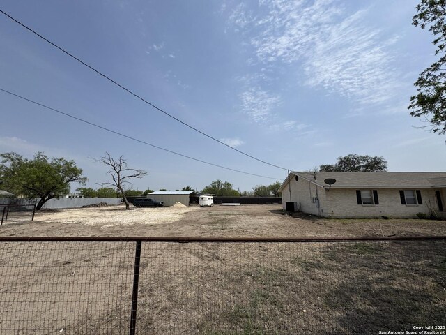 314 US Highway 57, La Pryor, TX 78872 - view of yard featuring cooling unit