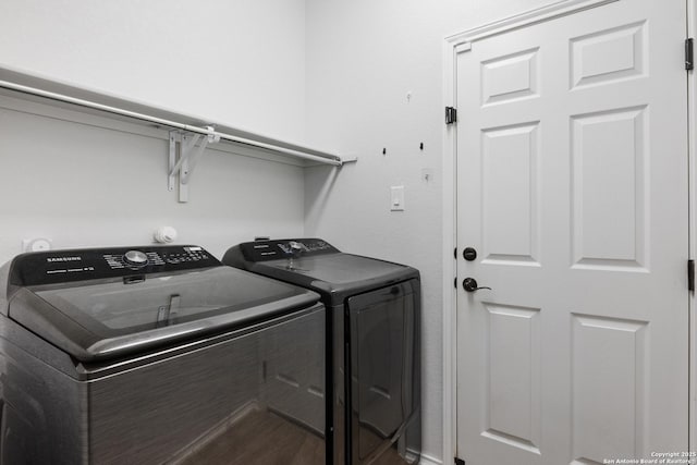 11423 Roadrunner, San Antonio, TX 78245 - washroom featuring washer and clothes dryer